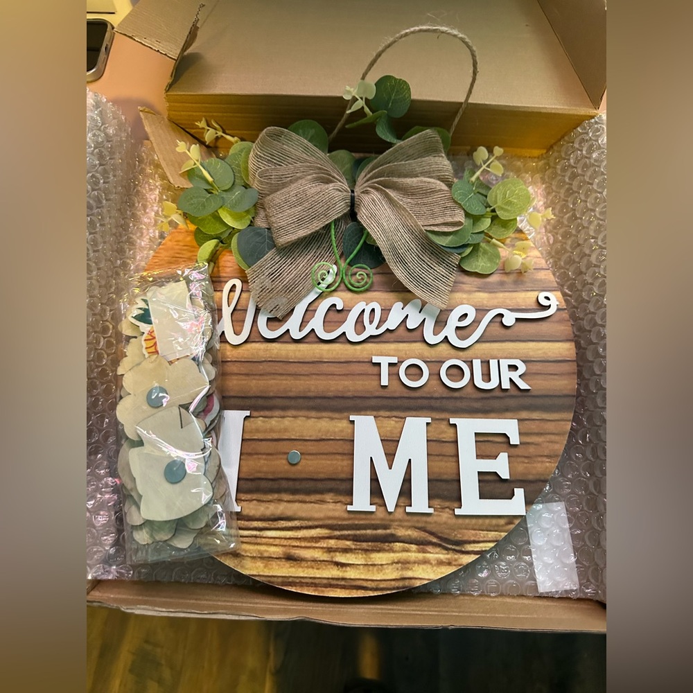 Wooden sign for welcome door